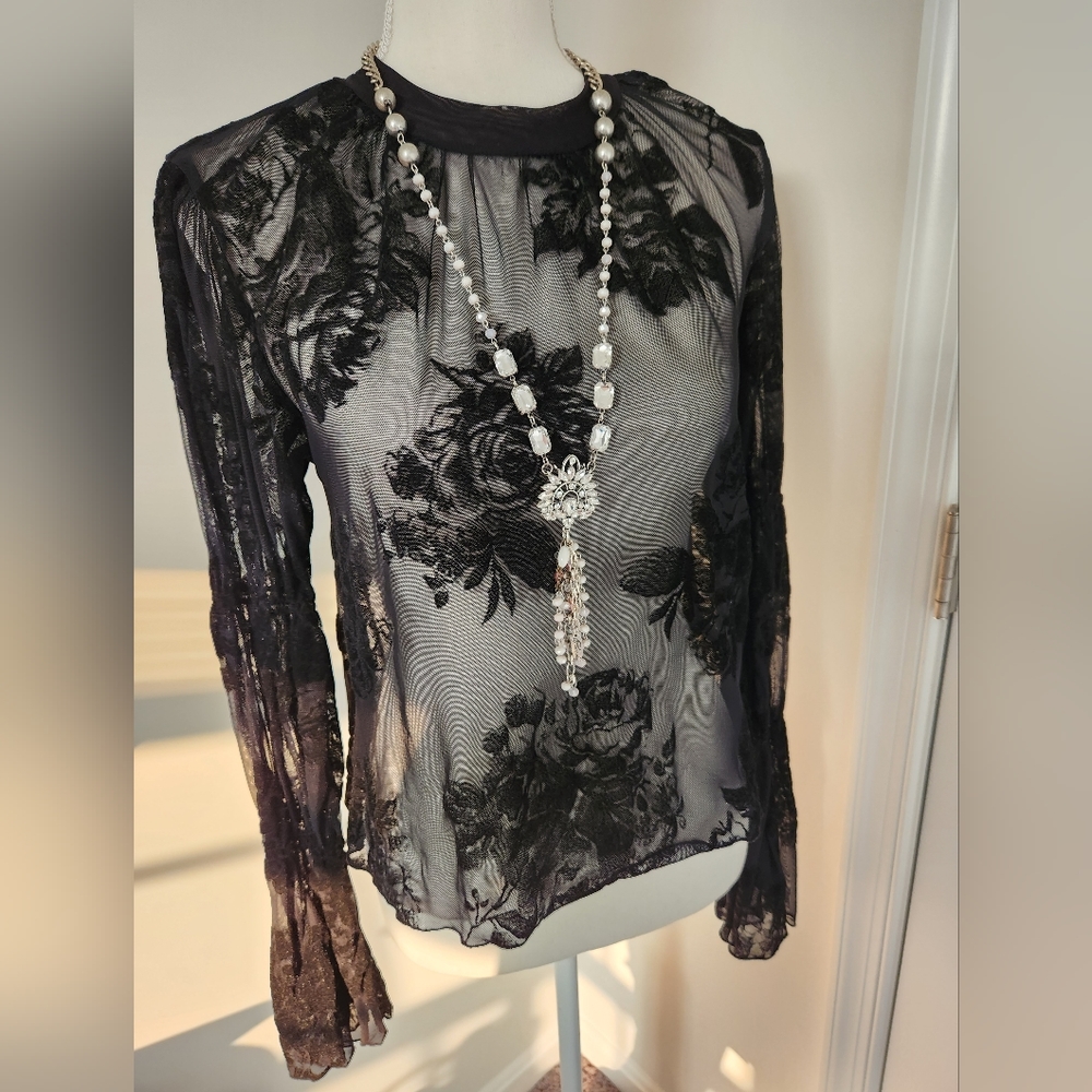 Black rose top by Urban Outfitters Size Medium